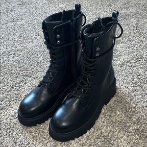 NEW MADDEN GIRL COMBAT BOOT SIZE 7